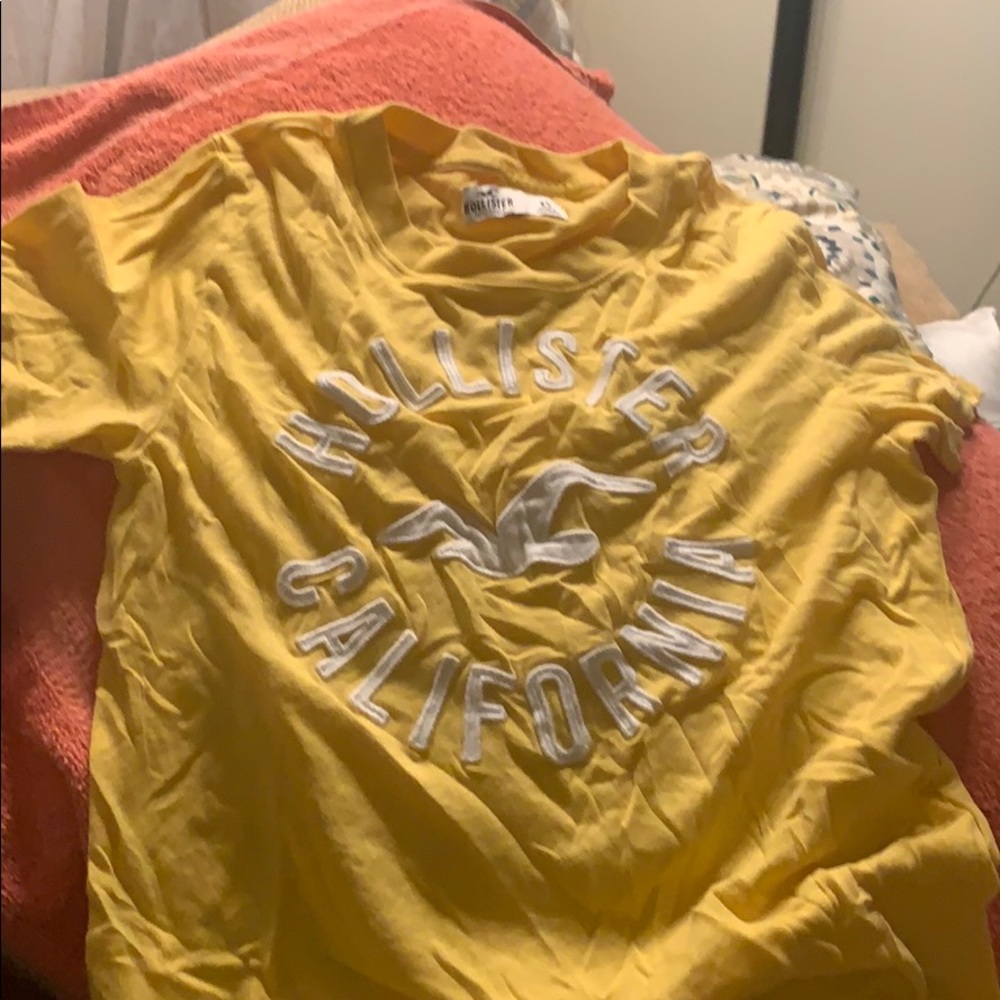 Yellow tshirt